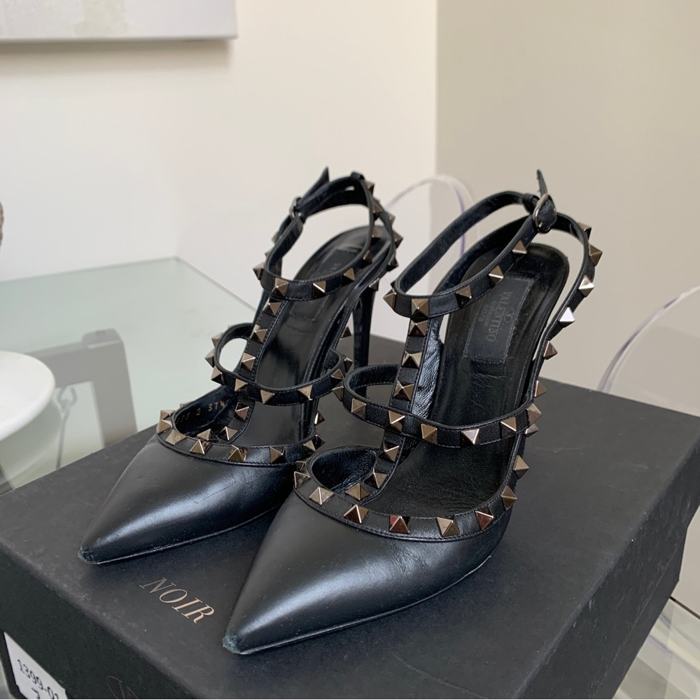 Authentic Valentino Garavani Rockstud Ankle Strap Pump